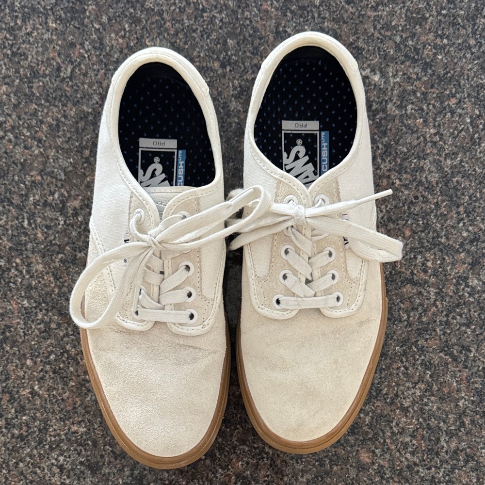 Vans Unisex Off-White Suede and Canvas Gum Sole Sneakers (Men’s 7.5 / Women’s 9)